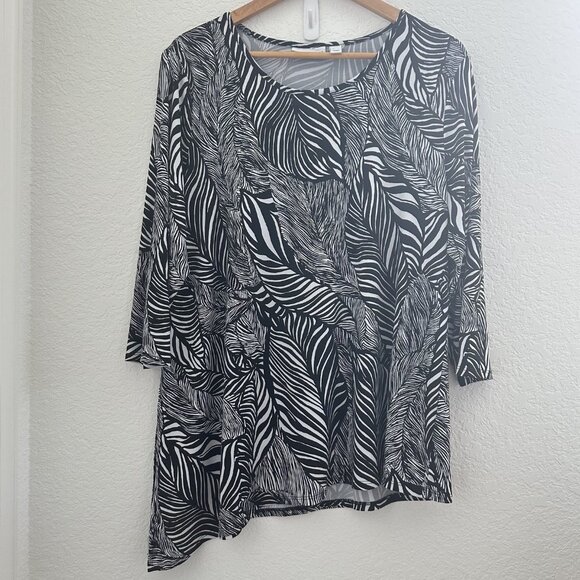 Susan Graver‎ Top Womens XL Black White Asymmetrical Tunic Animal Print Stretch - Picture 1 of 10